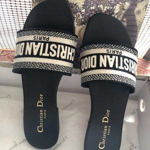 Women’s Dior slides size 39